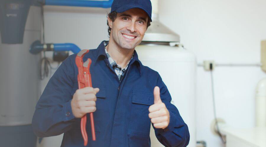 Expert burst pipe repair services in Eagleville, MO